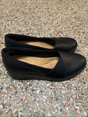 Clarks Collection Ultimate Comfort Slip-On Women's Black Wedge Loafers